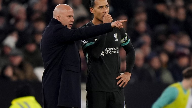 Slot gaat richting finale in op toekomst Van Dijk en blessure Alexander-Arnold