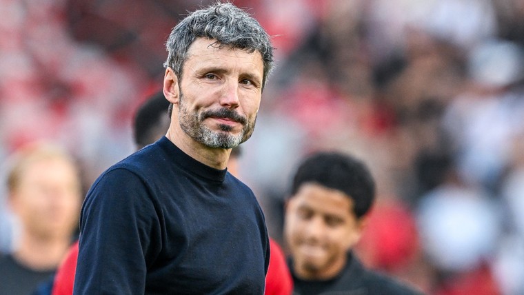 Van Bommel legt uit waarom hij niet aan de slag gaat bij NEC
