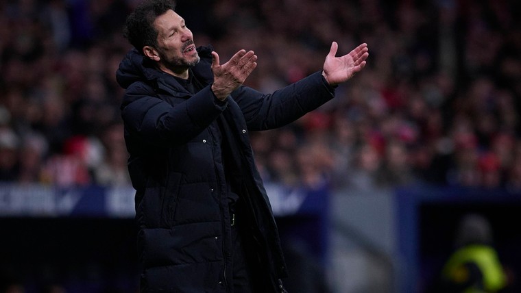 Simeone houdt kaken stijf op elkaar over penalty-incident Álvarez