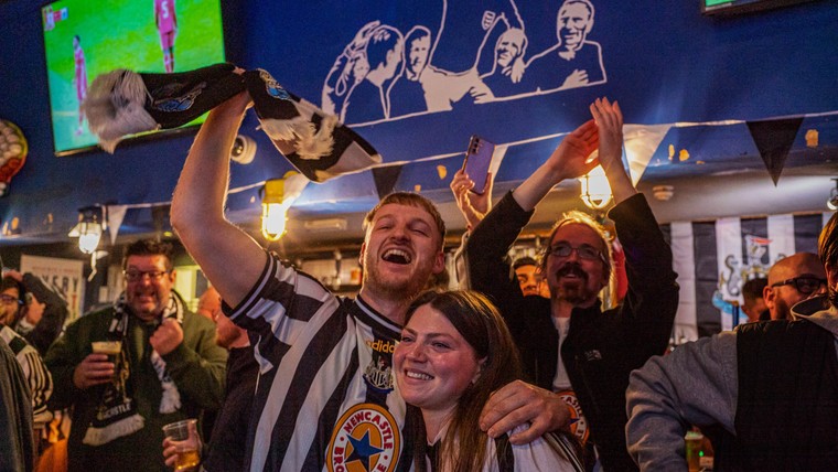 Newcastle-fan plaatst nutteloze tattoo na bekerzege