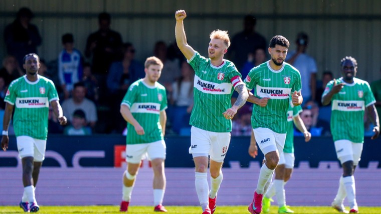FC Dordrecht blijft door bliksemstart in de race voor directe promotie
