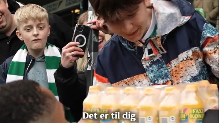Braziliaanse spits vergoedt onnozele actie met shirt en ladingen frisdrank