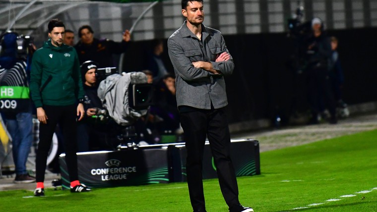 Coaches ruziën na Conference League-duel: 'Hij is jonger en moet nog veel leren'