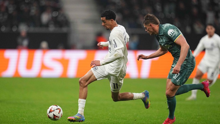 Imponerende Van de Ven stopt met geweldige tackle lange reeks Frankfurt