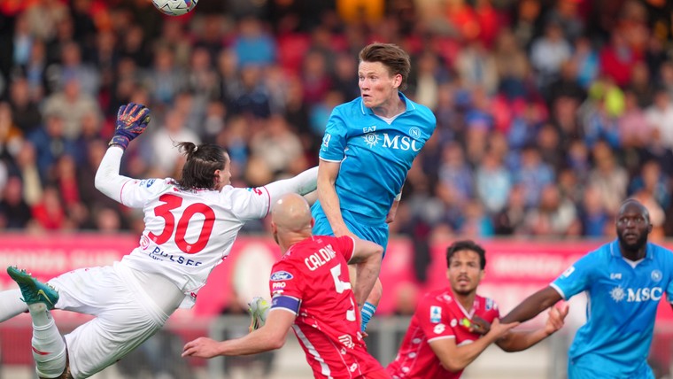 McTominay houdt titelhoop Napoli levend na onrustige aanloop