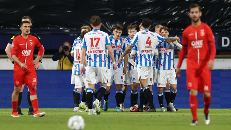 Heerenveen spaart Almere voor rust en mazzelt uiteindelijk bij thuiszege