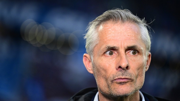 Van Wonderen haalt uit naar clubleiding Schalke 04 en kondigt vertrek aan
