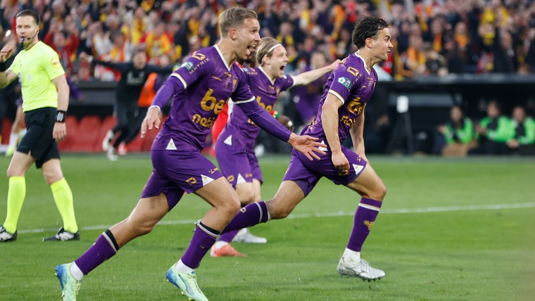 Go Ahead Eagles zet kroon op droomseizoen met historische bekerwinst