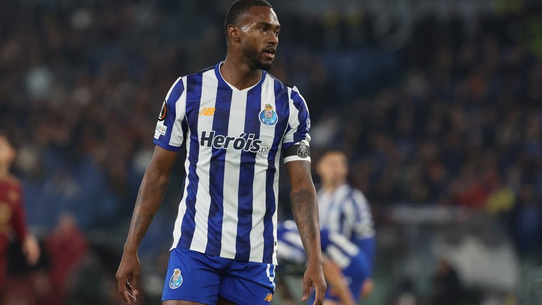 'Porto op vierde plek, spelers vieren feest tot vier uur: club grijpt in'