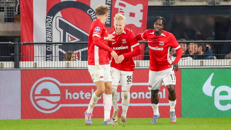 Meerdink evenaart 25 jaar oude mijlpaal Bosman met AZ-wereldgoal 