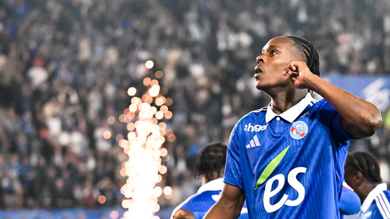 Ontketende Emegha laat Strasbourg dromen van Champions League