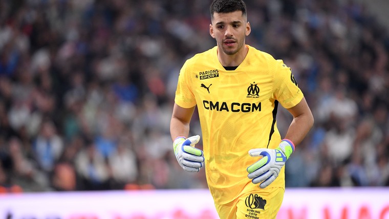 Ex-Ajacied Rulli genomineerd voor Doelman van het Jaar op PSG-getinte shortlist