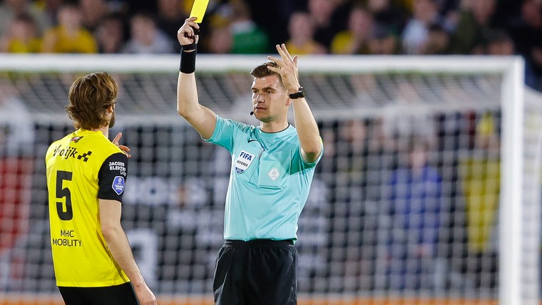 Kaart na kaart na kaart: NAC-captain Van den Bergh nadert Eredivisie-record