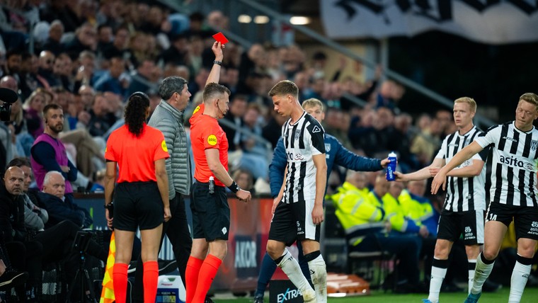 Rood tegen Feyenoord kost Scheperman groot deel van het Eredivisie-slot