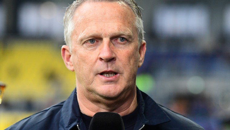 Vitesse verwijst boze Van den Brom naar de uitgang: 'Nul argumenten'