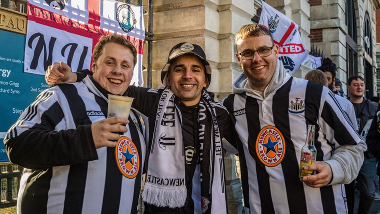 Newcastle deelt gratis bier uit aan fans tijdens cruciaal duel met Chelsea