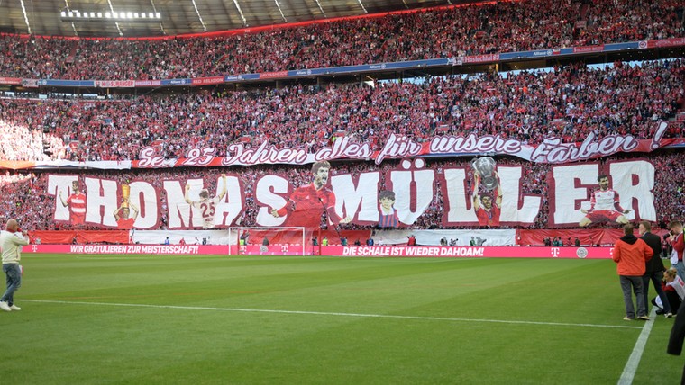 Indrukwekkend eerbetoon voor Müller bij laatste thuisduel voor Bayern