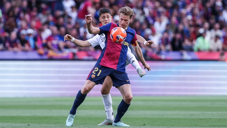 De Jong kan titel met Barça ruiken en deelt blijdschap over eigen rol
