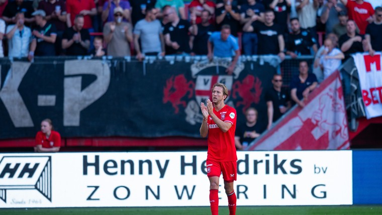 Kampvuur en tentjes: FC Twente keert terug naar de basis 