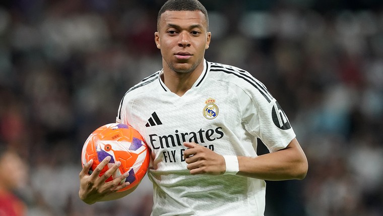 Real Madrid stelt titel Barcelona nog even uit door goal in blessuretijd