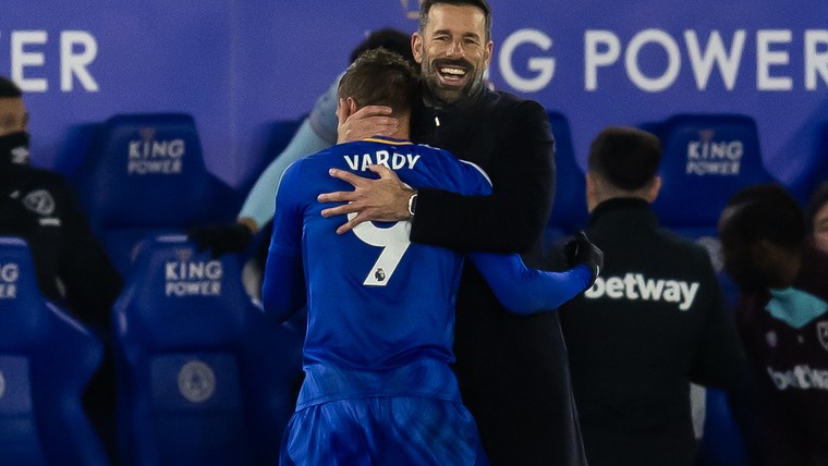 Van Nistelrooij zwaait Vardy uit: 'Dat is zijn grootste prestatie'