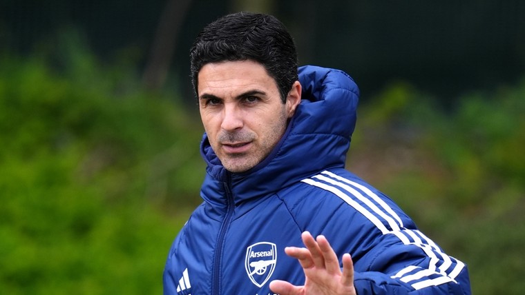 Arteta over zoektocht naar nieuwe spelers: 'Ons budget is als met een bruiloft'