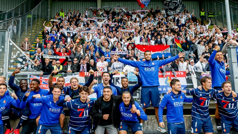 Groot feest bij Telstar: 'Voor het eerst dat ik blij was met een wissel'
