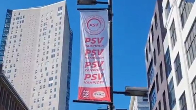 Foutje in Eindhoven: kampioensvlaggen van PSV al opgehangen