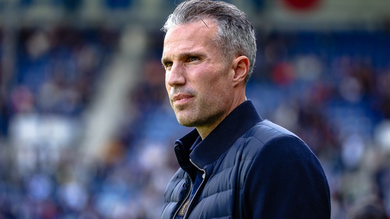 Van Persie ergert zich aan houding Feyenoord: 'Dat is de basis'