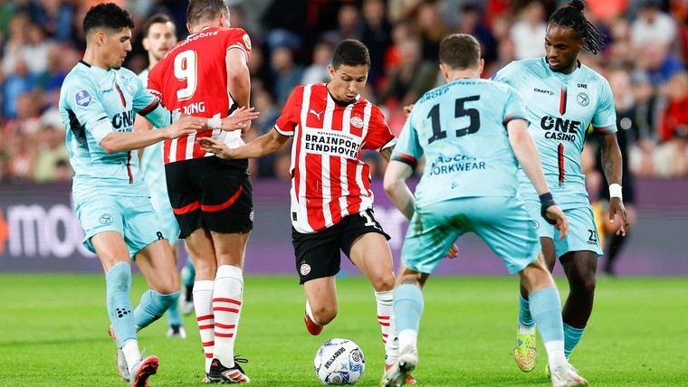 Prominenten over de PSV-titel: 'Dit seizoen vangt een beetje hoe het leven is'