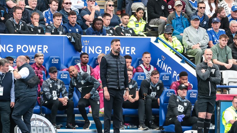 Terugkeer in PL mogelijk moeilijker voor Van Nistelrooij en Leicester na aanklacht