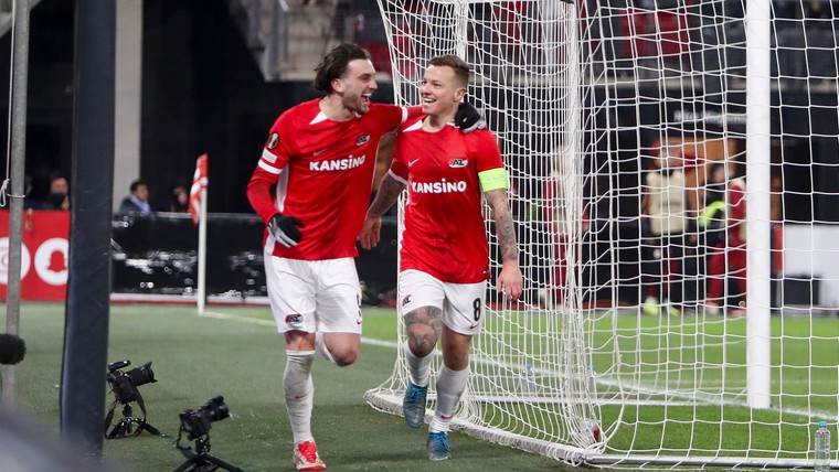 Martens blij met terugkeer Clasie bij AZ: 'Kwaliteit steekt kwaliteit aan'