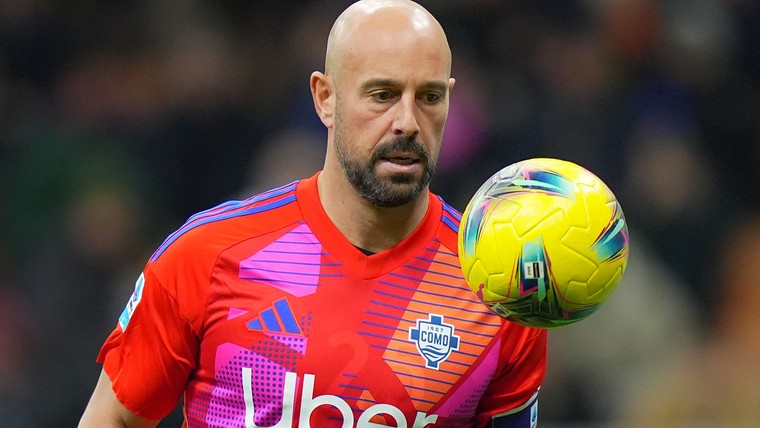 Triest einde van schitterende carrière: Pepe Reina met rood van het veld