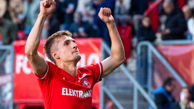 Sadílek verlaat FC Twente na vier jaar voor de kampioen van Tsjechië