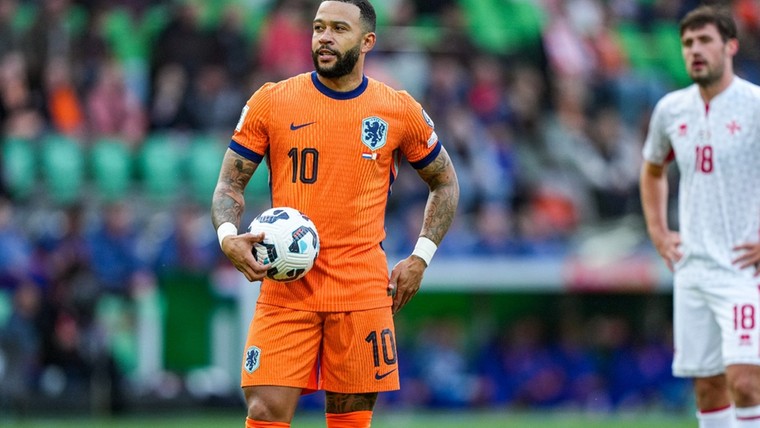 Memphis evenaart Van Persie als all-time topscorer van het Nederlands elftal