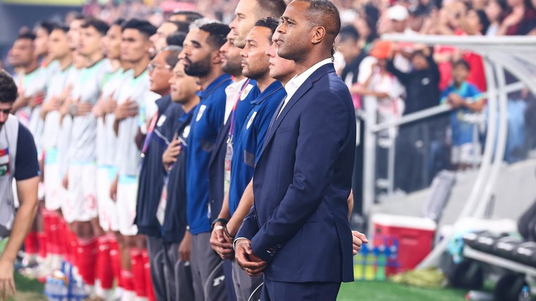 Indonesië krijgt op pijnlijke avond voetballes van Japan