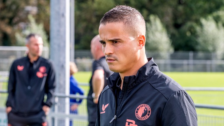Afellay vertrekt bij Feyenoord, dat Oost toevoegt aan trainersstaf