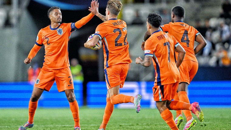 Invallers Valente en Poku behoeden Jong Oranje voor blamage tegen Finland