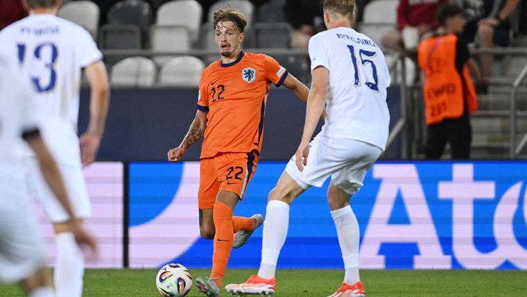 Janssen kraakt Reiziger, Drenthe geniet: 'Valente, Valente, Valente!'