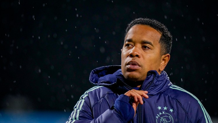 Ajax praat met Emanuelson over rol in staf Heitinga
