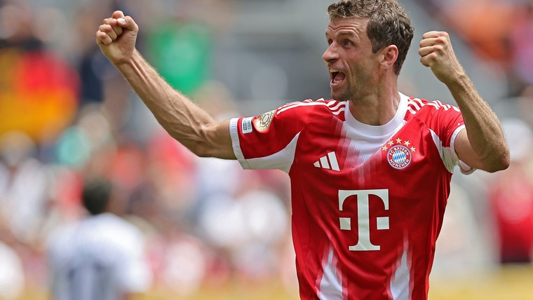 Müller maakt zijn 250ste doelpunt voor Bayern en verbaast zich over arbiter