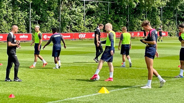 AZ ondanks tien afwezigen al begonnen aan eerste training