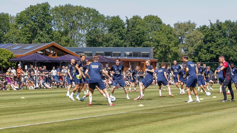 Koeien, ijsjes en 'meneer de trainer': Go Ahead begint aan Europees seizoen