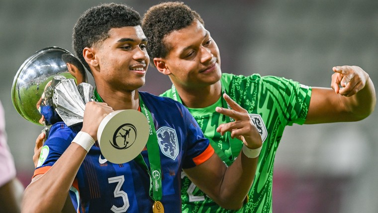 FC Volendam neemt kersverse Europees kampioen over van Ajax