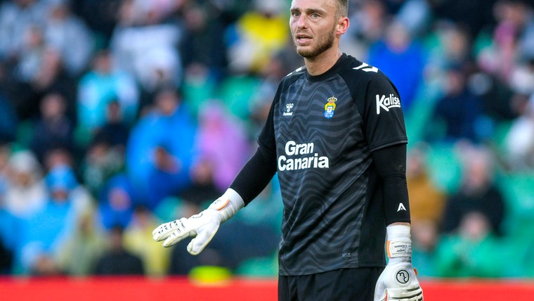 Theo Janssen én Jasper Cillessen op het veld bij eerste training De Treffers