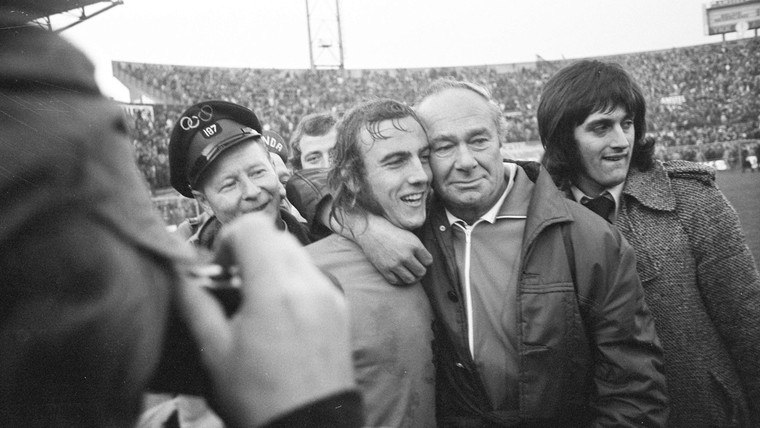 De chaotische aanloop naar een historisch Oranje-WK