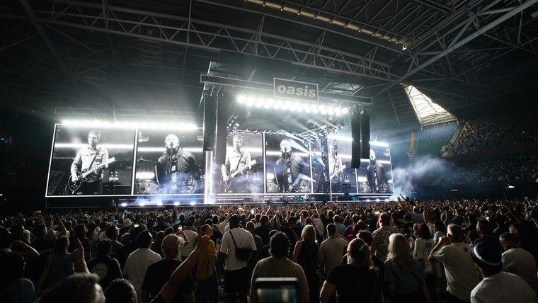 Prachtig: Oasis brengt eerbetoon aan Diogo Jota tijdens concert in Cardiff