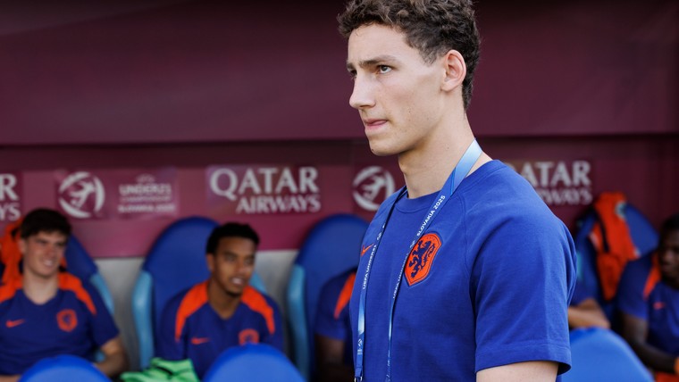 Van Bommel ontbreekt op trainingskamp AZ voor afronding PSV-transfer