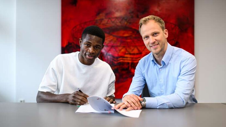 Kameroense revelatie volgende aanwinst voor Ten Hag bij Leverkusen