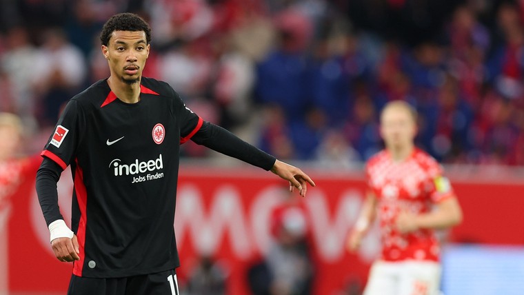 'Slot verwelkomt nieuwe spits: Liverpool betaalt 95 miljoen euro voor Ekitiké'